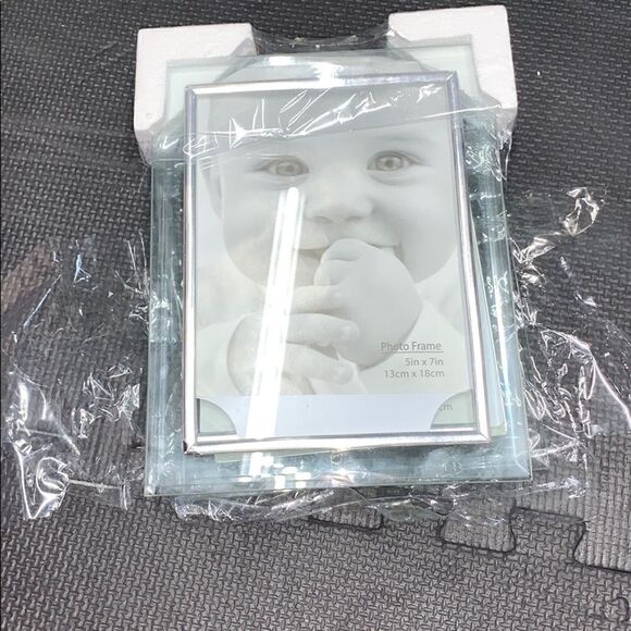 Half Wrapped 3Pack of 5x7 Glass Picture Frames - Picture 1 of 3